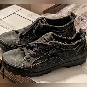 Blowfish grey distressed canvas sneakers, like new